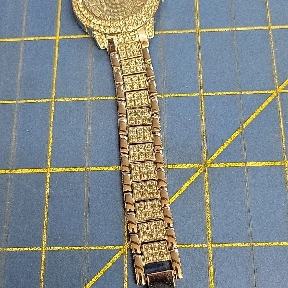 Rhinestone Silver Tone 8